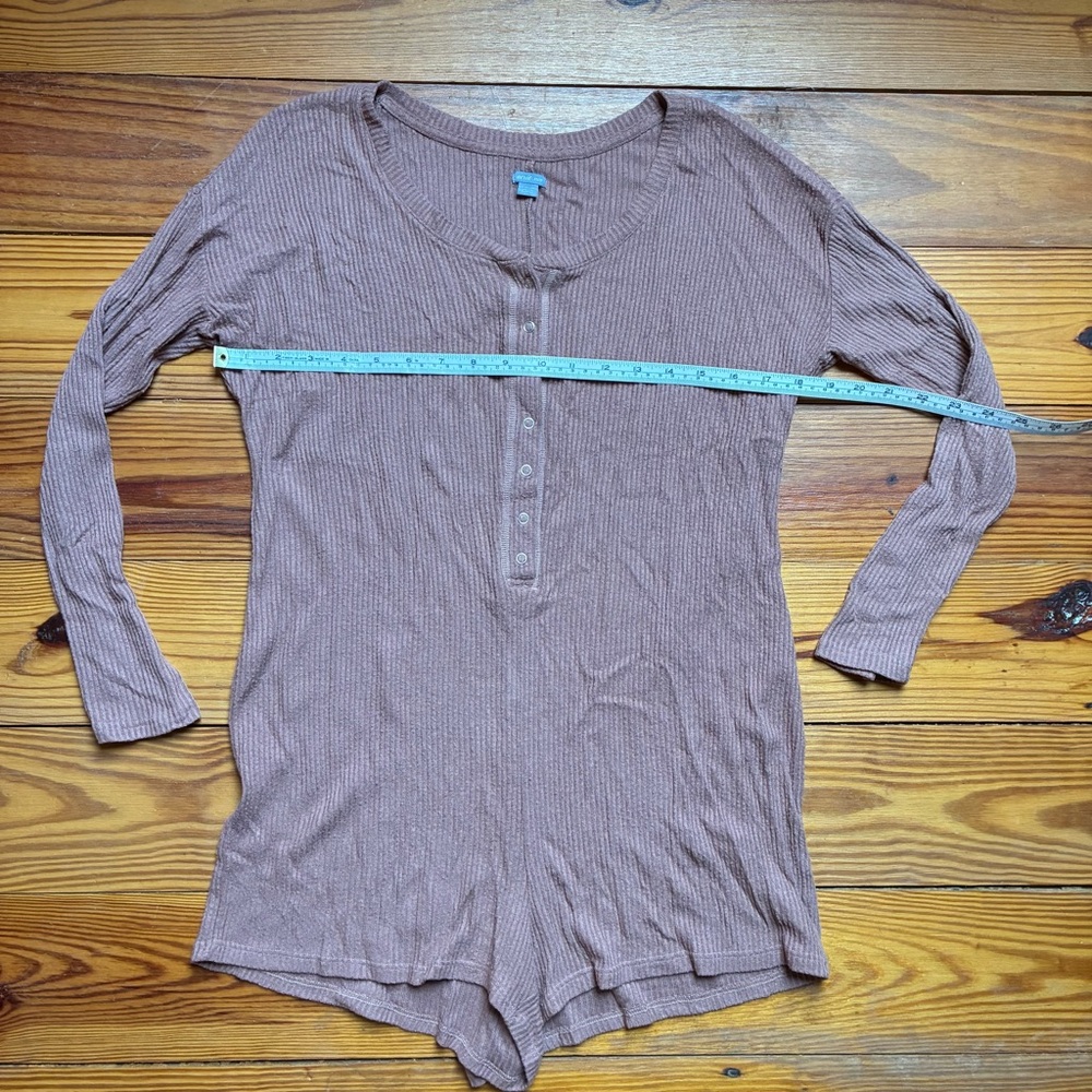 Aerie Ribbed Pink Henley Romper, XS/S/M, EUC - Picture 6 of 12